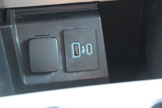 Used 2021 Ford Explorer XLT RWD image 21