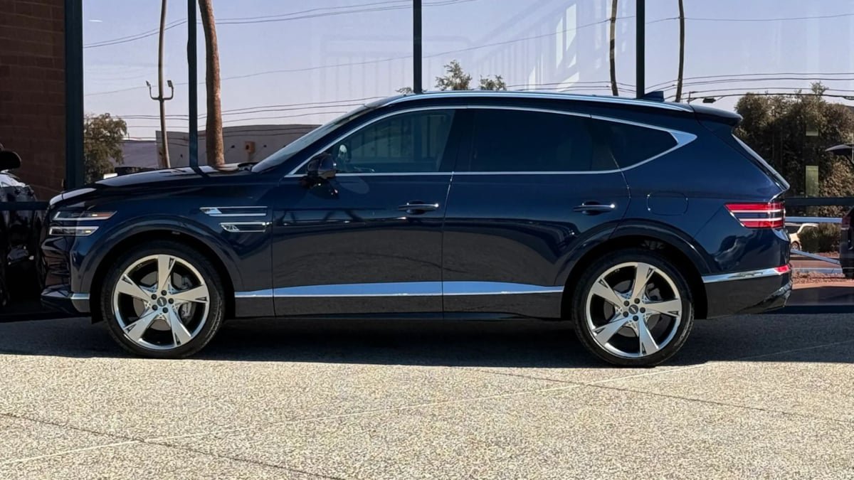 Used 2021 Genesis GV80 3.5T w/ Prestige Package 07 AWD/4WD image 4