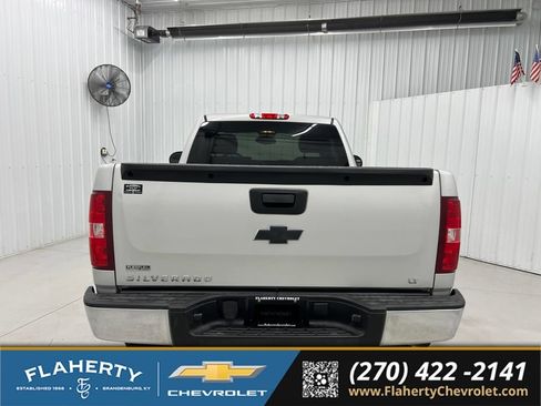 Used 2010 Chevrolet Silverado 1500 LT AWD/4WD image 4