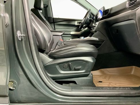 Used 2023 Ford Explorer XLT w/ Equipment Group 202A image 37