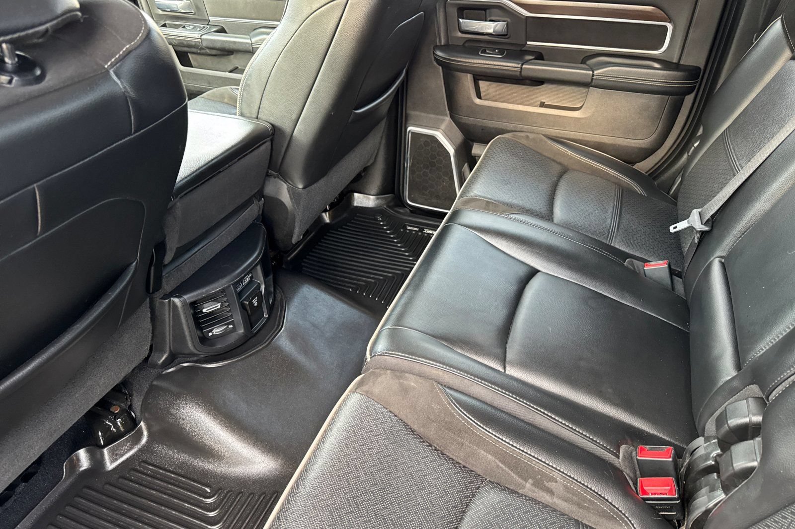Used 2022 RAM 2500 Laramie AWD/4WD image 13