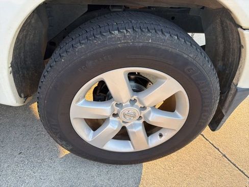Used 2012 Nissan Titan SL w/ SL Technology Pkg image 19