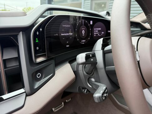 New 2026 Porsche Cayenne Turbo Electric AWD/4WD image 23