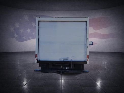 Used 2019 Ford E-350 and Econoline 350 Super Duty w/ Power Windows & Locks Group RWD image 4
