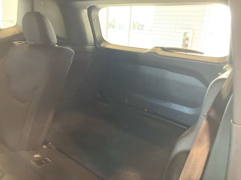 Used 2022 Jeep Renegade Altitude w/ Convenience Group image 25