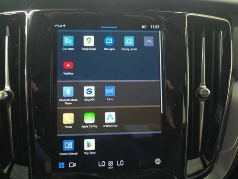 Used 2024 Volvo S60 B5 Core image 25