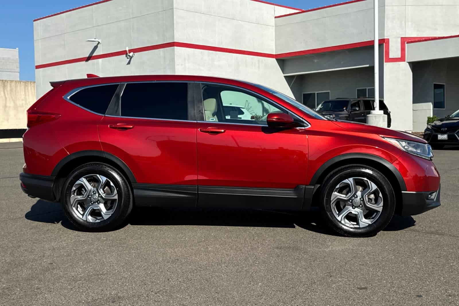 Used 2018 Honda CR-V EX image 6