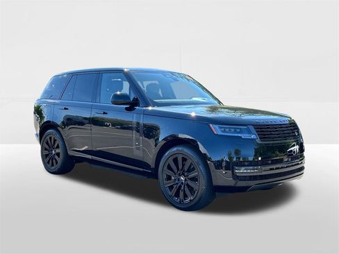 New 2025 Land Rover Range Rover SE image 3