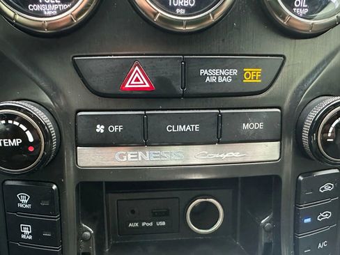 Used 2013 Hyundai Genesis 2.0T image 22