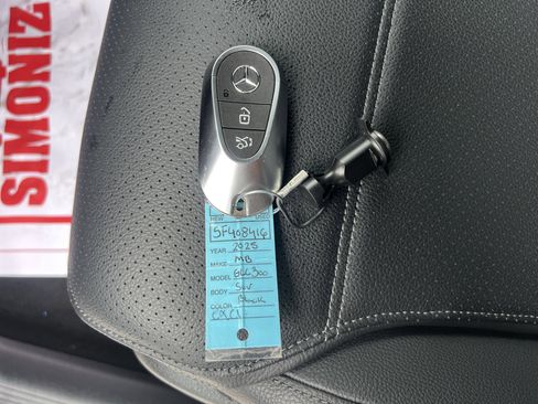 Certified 2025 Mercedes-Benz GLC 300 4MATIC image 29