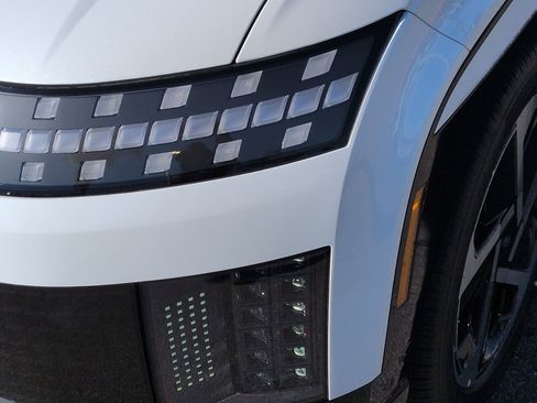 Used 2026 Hyundai Ioniq 9 Limited image 6