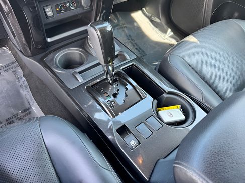 Used 2019 Toyota 4Runner Limited AWD/4WD image 33