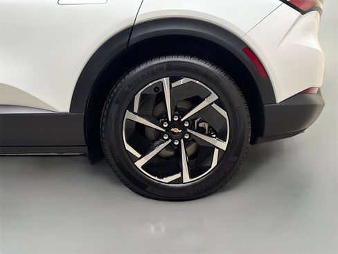 New 2026 Chevrolet Equinox EV LT w/ Comfort Package image 31