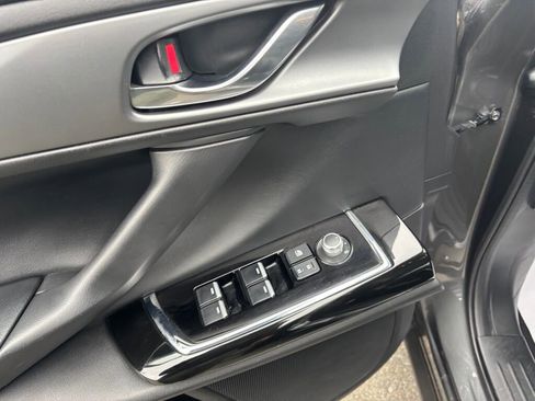 Used 2022 MAZDA CX-9 Touring image 19