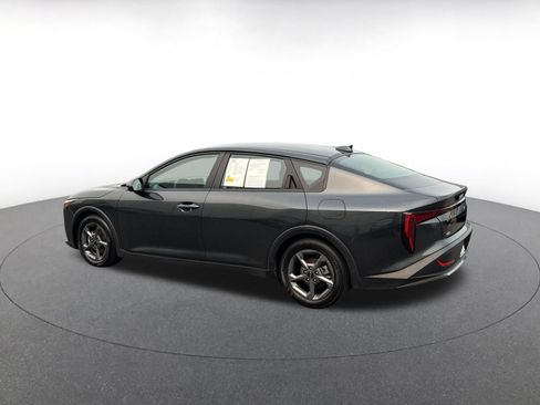 Used 2025 Kia K4 FWD image 9