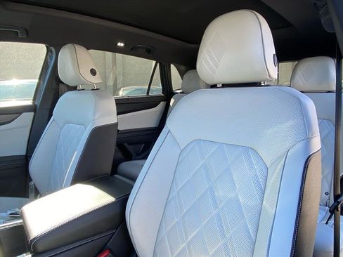 Certified 2025 Volkswagen Atlas Cross Sport SEL Premium R-Line image 12