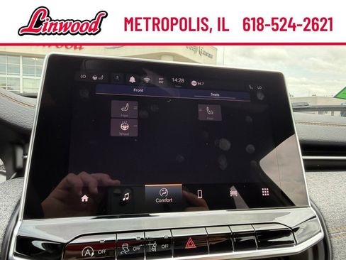 New 2026 Jeep Compass Latitude AWD/4WD image 25