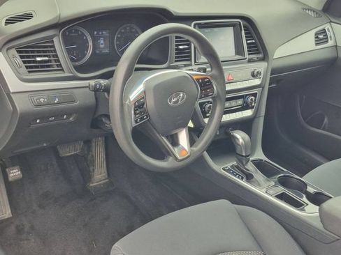 Used 2018 Hyundai Sonata SE FWD image 11
