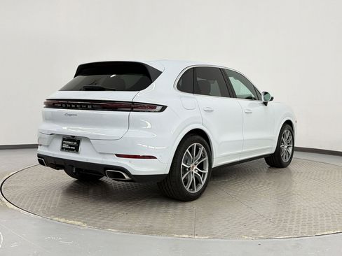 Certified 2026 Porsche Cayenne AWD/4WD image 9