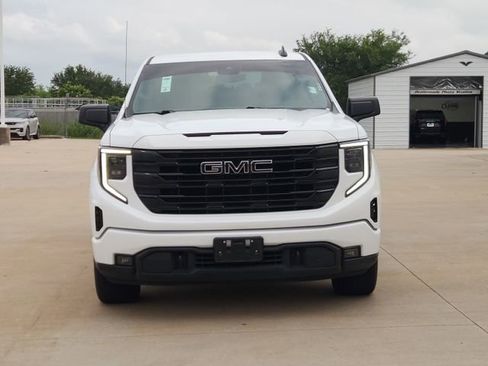 Used 2024 GMC Sierra 1500 Elevation RWD image 2