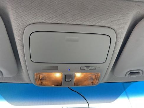 Used 2010 Subaru Forester 2.5X Premium image 19