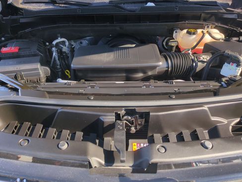 Certified 2024 Chevrolet Suburban Premier w/ Premium Package image 31