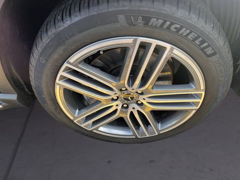 Used 2026 Mercedes-Benz GLS 450 4MATIC image 11