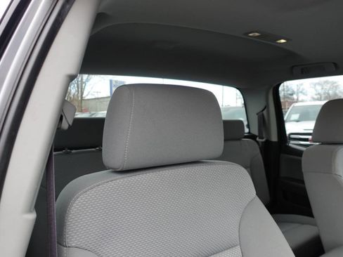 Used 2017 GMC Sierra 1500 Base 4x4 4dr Double Cab 6.5 ft image 29