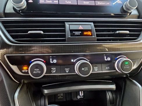 Used 2018 Honda Accord Sport image 32