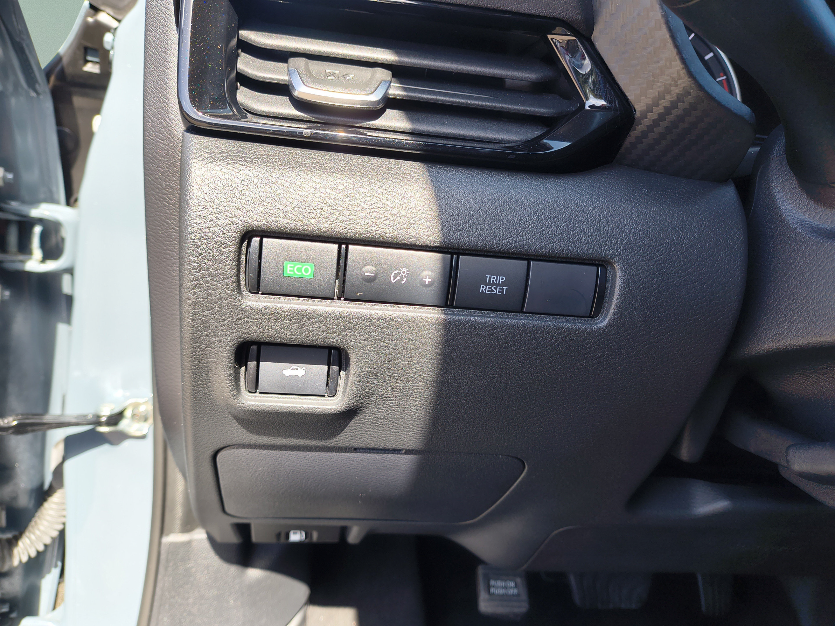 Used 2024 Nissan Sentra SV w/ Trunk Package FWD image 28