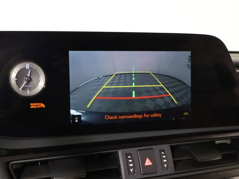 Used 2024 Lexus ES 350 w/ Accessory Package (Z2) image 6