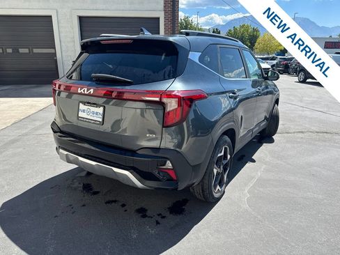 Used 2024 Kia Seltos EX AWD/4WD image 7