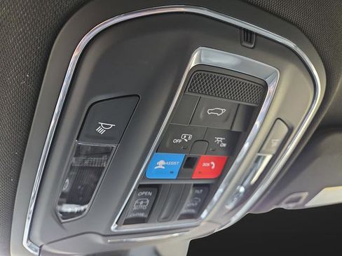 New 2025 Jeep Grand Cherokee Altitude image 26