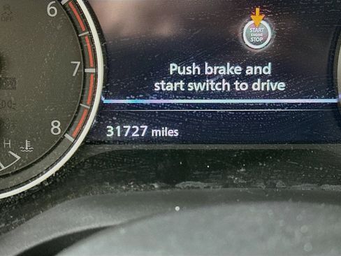 Used 2023 Nissan Rogue SV FWD image 19