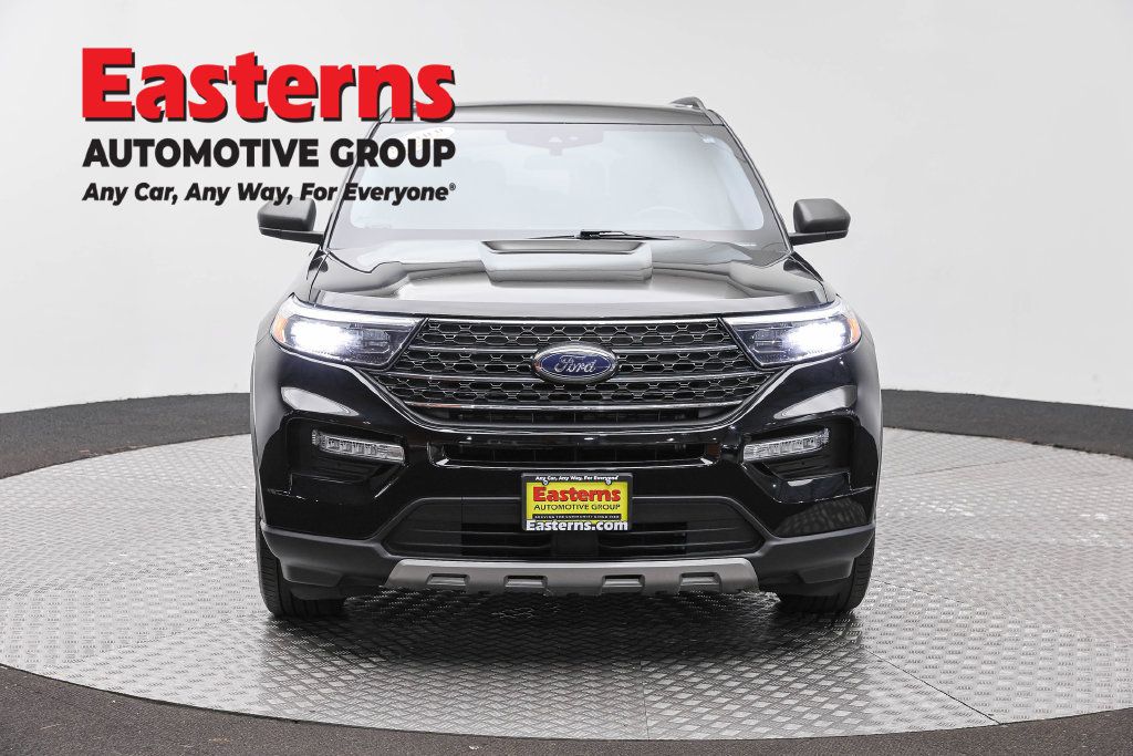 Used 2022 Ford Explorer XLT w/ Equipment Group 202A AWD/4WD image 4