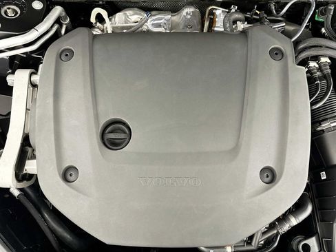 Used 2025 Volvo XC90 B6 Plus w/ Protection Package Premier image 27