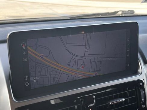 Used 2022 Lexus GX 460 Premium w/ Premium Package image 17