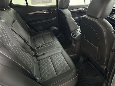 Used 2022 Buick Envision Avenir w/ Technology Package II FWD image 18