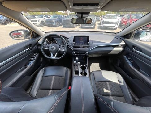 Used 2025 Nissan Altima 2.5 SR FWD image 19