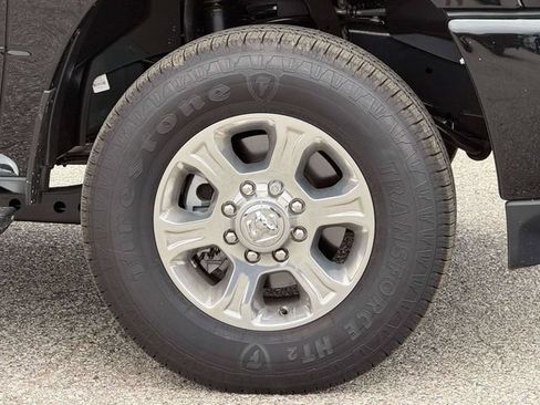 New 2026 RAM 2500 Big Horn AWD/4WD image 9