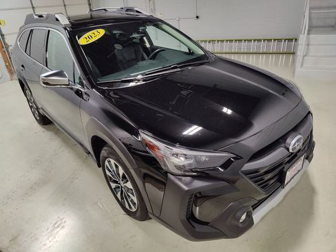 Used 2023 Subaru Outback Touring XT AWD/4WD image 2