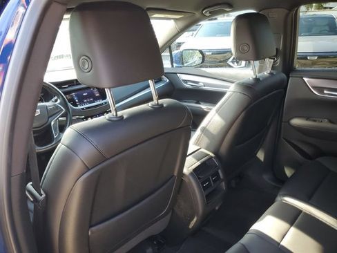Certified 2023 Cadillac XT5 Luxury FWD image 12