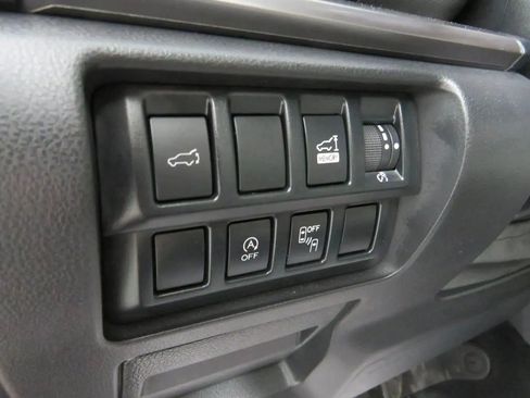 Used 2020 Subaru Forester Premium image 14