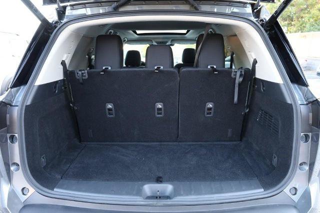 Certified 2025 Nissan Pathfinder SV w/ SV Premium Package FWD image 7