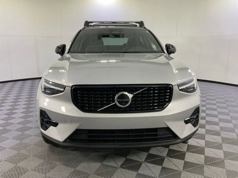 Certified 2023 Volvo XC40 B5 Ultimate w/ Protection Package Premier image 2