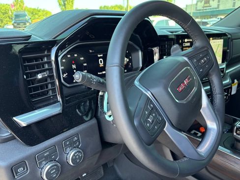 Used 2026 GMC Sierra 1500 SLT w/ SLT Premium Package AWD/4WD image 14