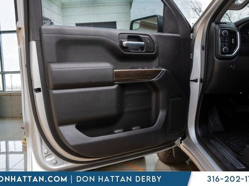 Used 2021 Chevrolet Silverado 1500 RST image 16