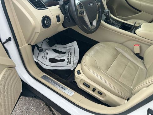 Used 2013 Ford Taurus Limited image 10