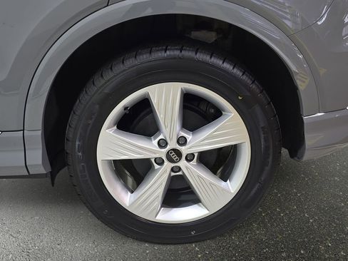 Used 2023 Audi Q4 e-tron Premium image 36