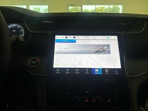 New 2025 Jeep Grand Cherokee Limited w/ Trailer Tow Package image 40